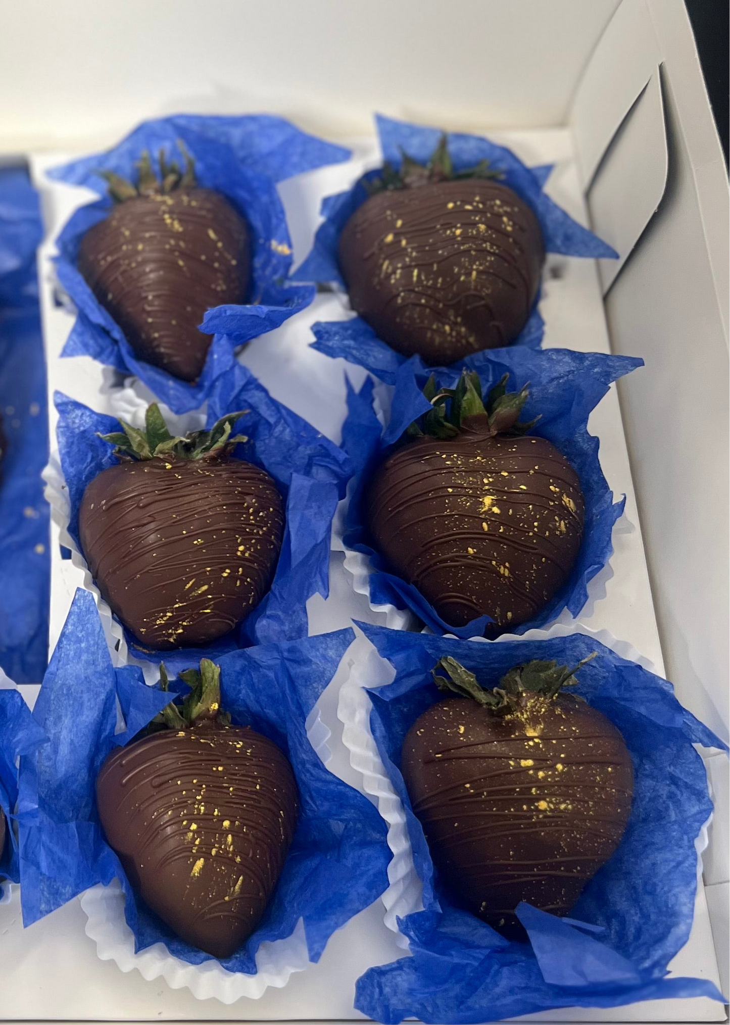 6 chocolate covered strawberries